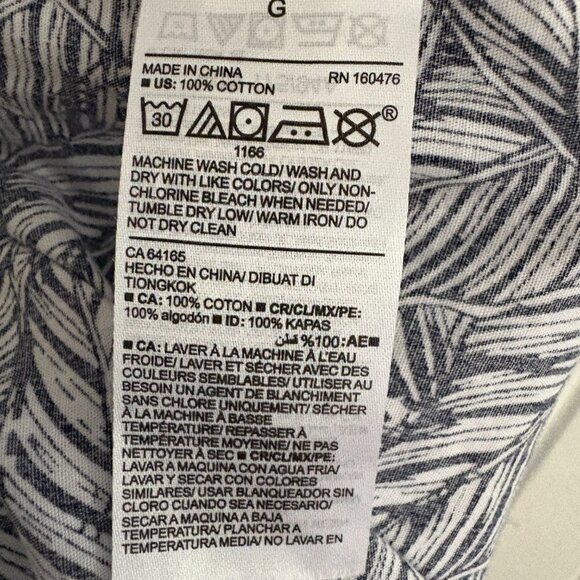 Old Navy Men's Swim Trunks - Picture 11 of 11